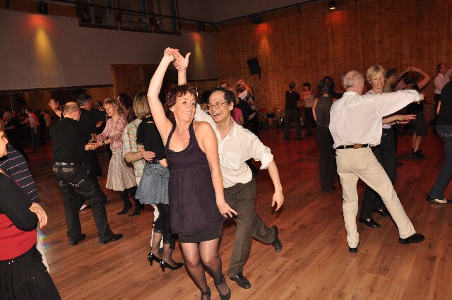 min 2009 04 05 station danse 097